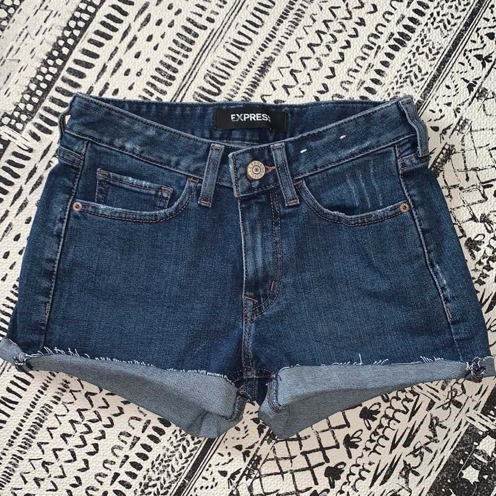 Express Original Shortie Relaxed Low Rise Shorts